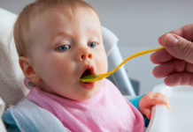 Kiedy rozpocząć rozszerzanie diety niemowlęcia?