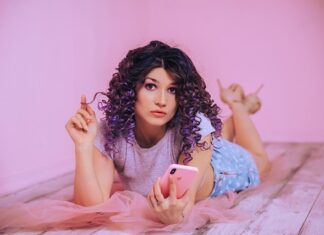 W którym roku powstała pierwsza lalka Barbie? W którym roku powstała pierwsza lalka Barbie?