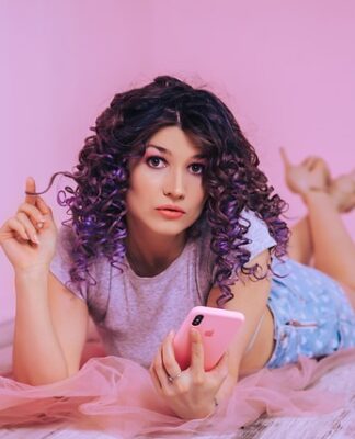 W którym roku powstała pierwsza lalka Barbie?